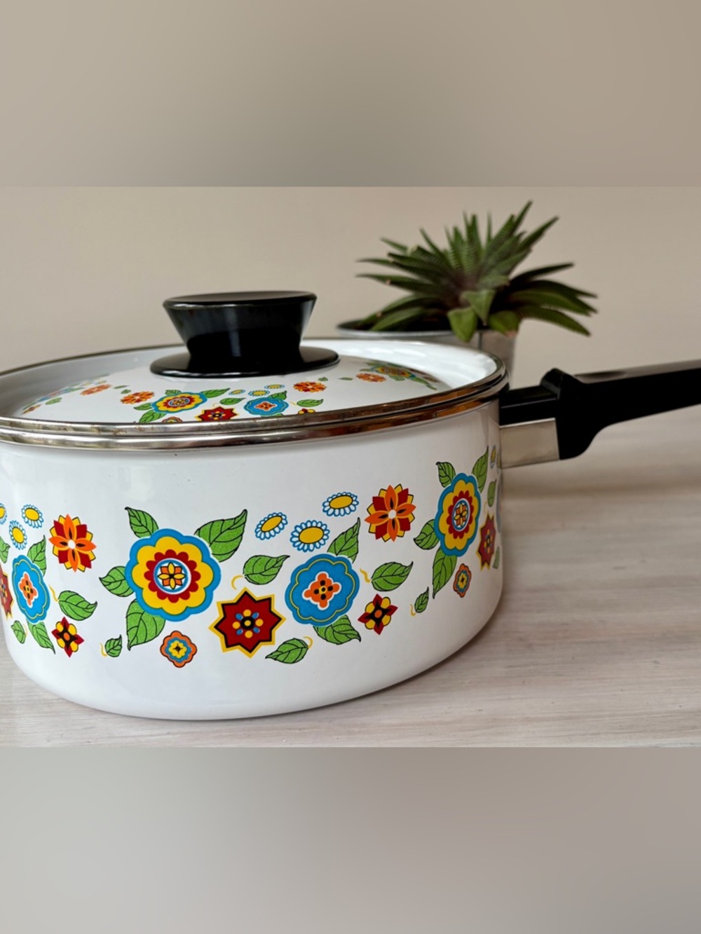 NWOT Retro White Vintage Enamel Saucepan with Floral Design & Lid.